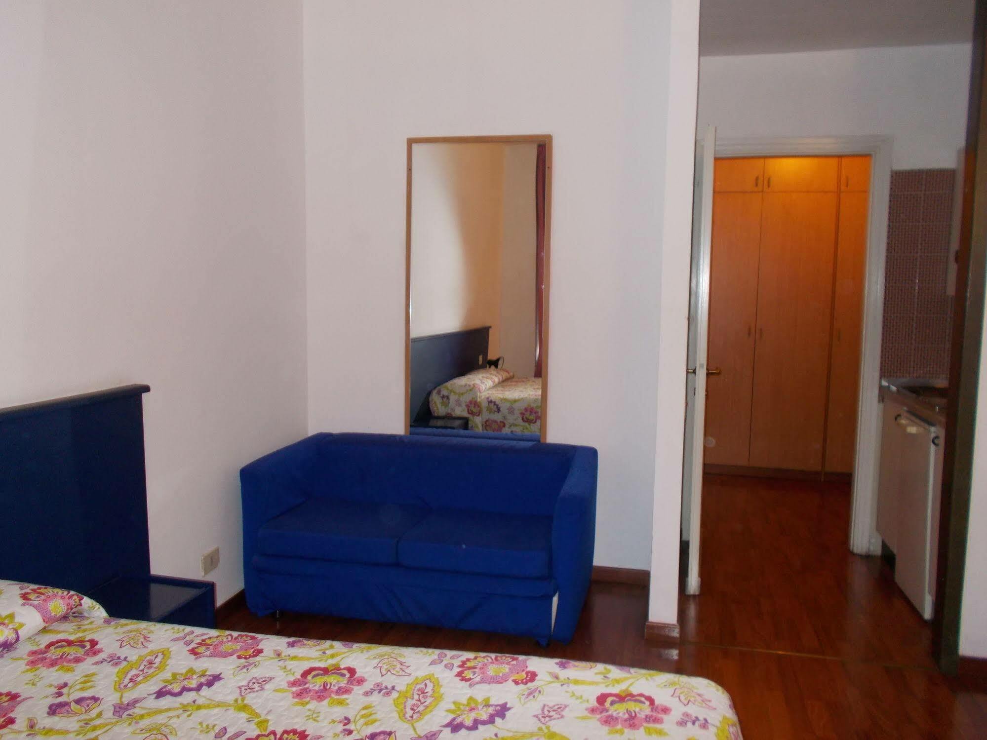Residence Pola Milan Extérieur photo